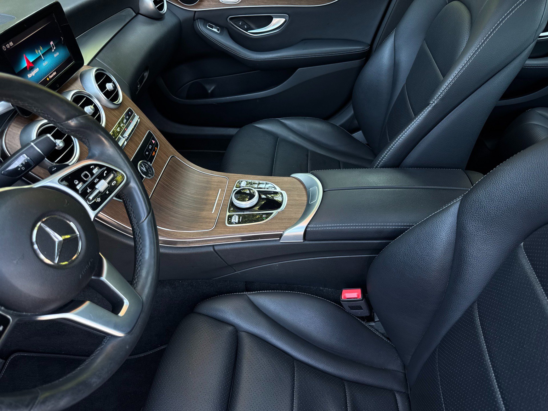 Used 2019 Mercedes-Benz C 300 4MATIC Sedan image 13