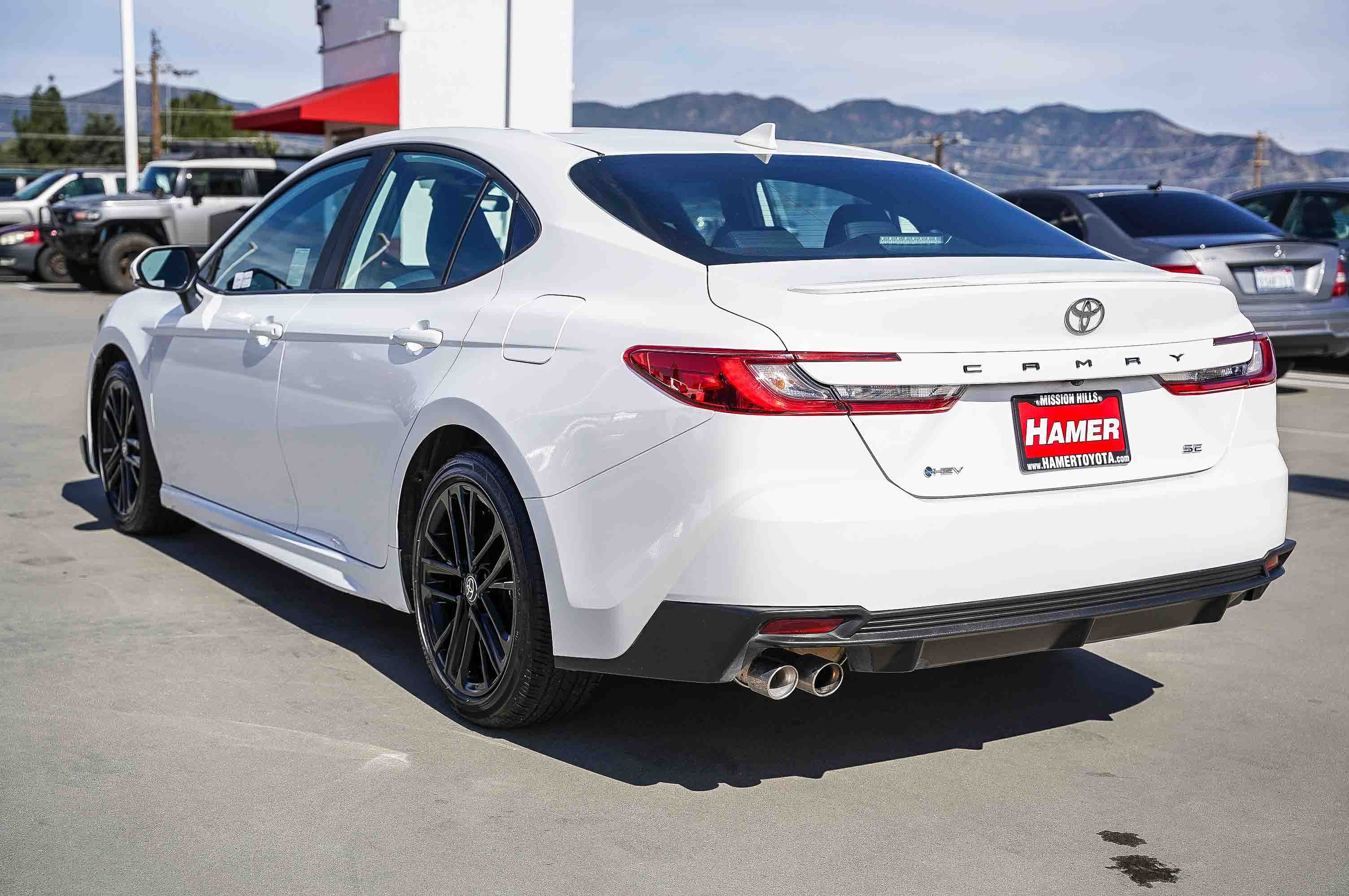 Certified 2025 Toyota Camry SE image 9