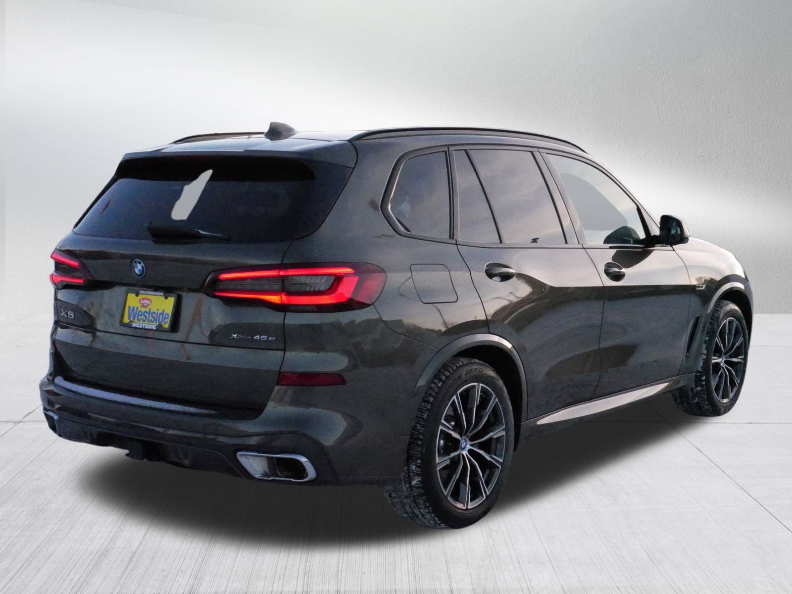 Used 2023 BMW X5 xDrive45e w/ M Sport Package image 7