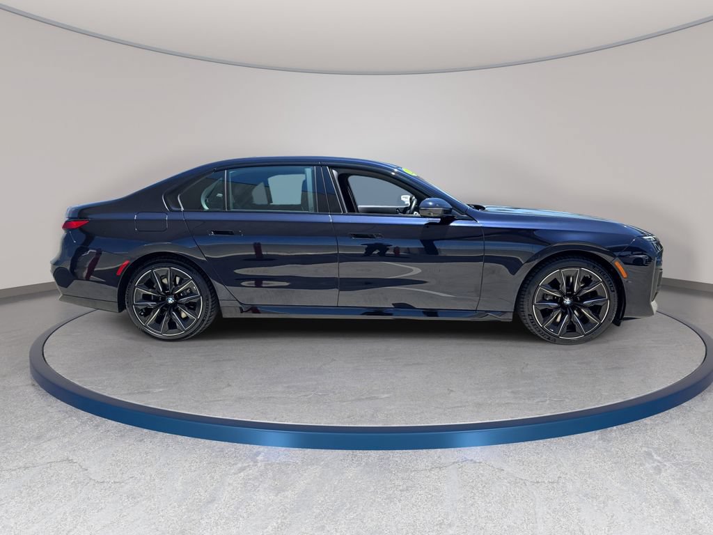 Used 2023 BMW 740i RWD image 5