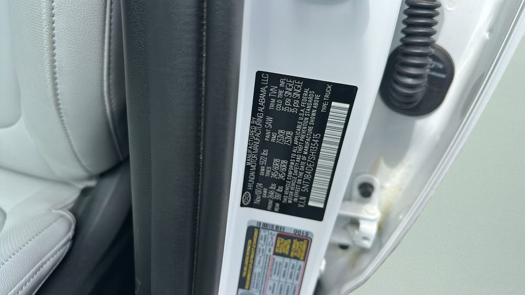 Used 2025 Hyundai Santa Cruz SEL image 38