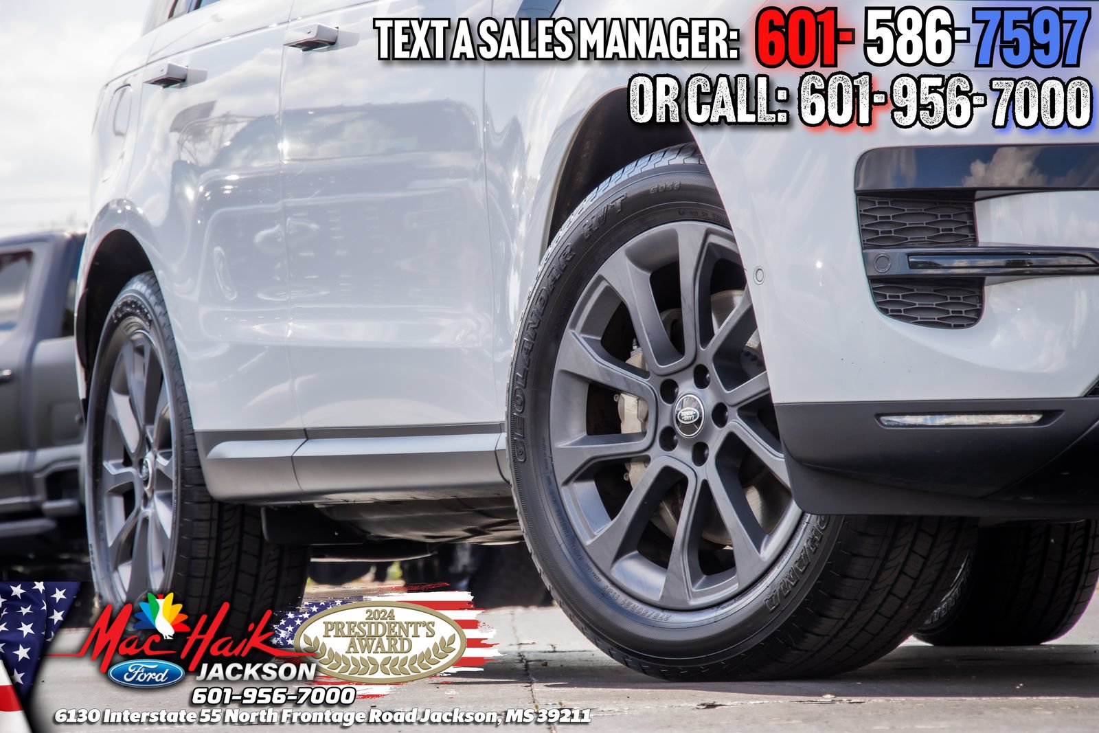 Used 2024 Land Rover Range Rover Sport SE AWD/4WD image 2