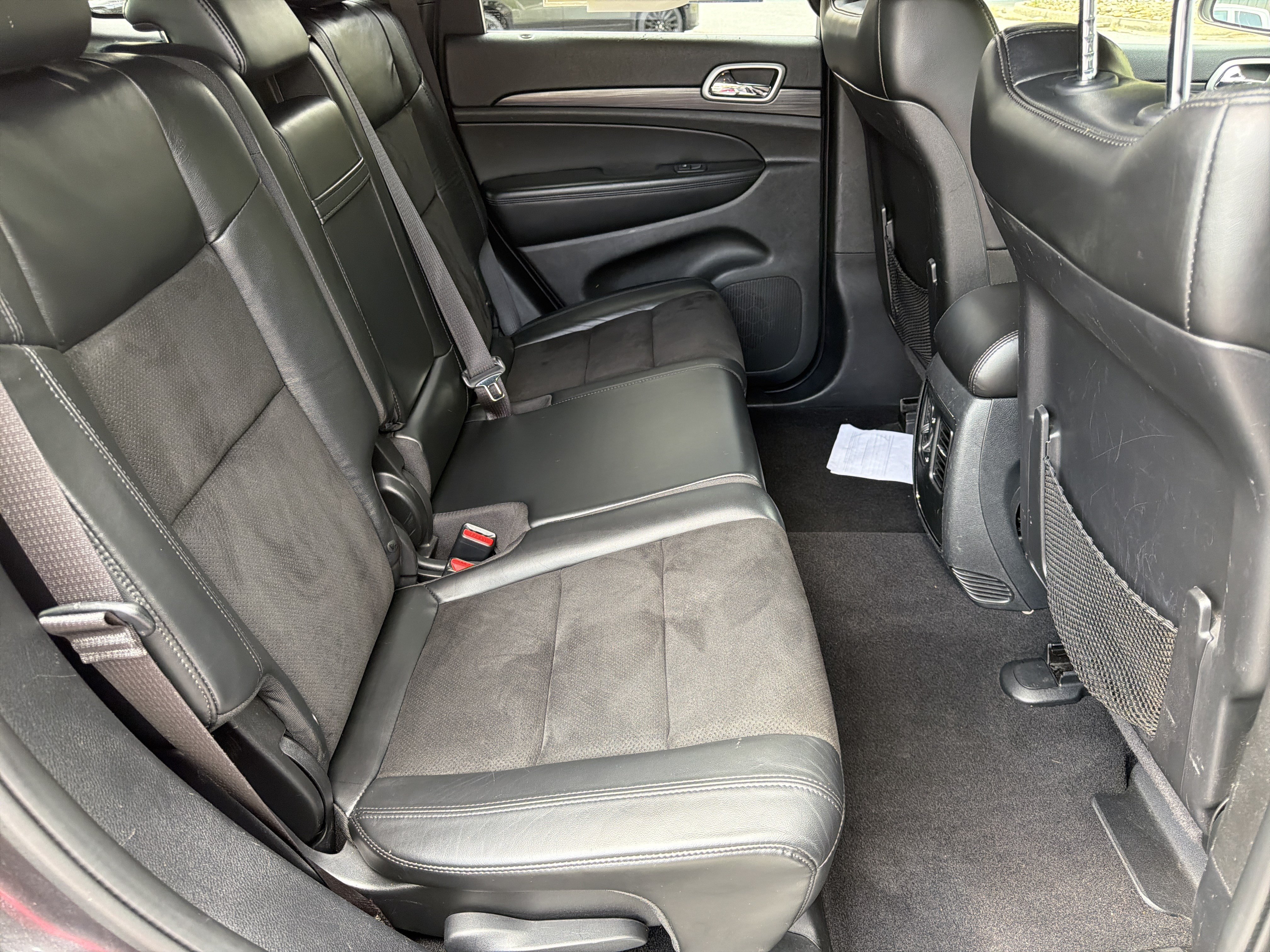 Used 2019 Jeep Grand Cherokee Laredo w/ Laredo X Package RWD image 18