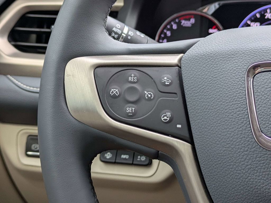 Used 2023 GMC Acadia Denali w/ Denali Ultimate Package FWD image 28