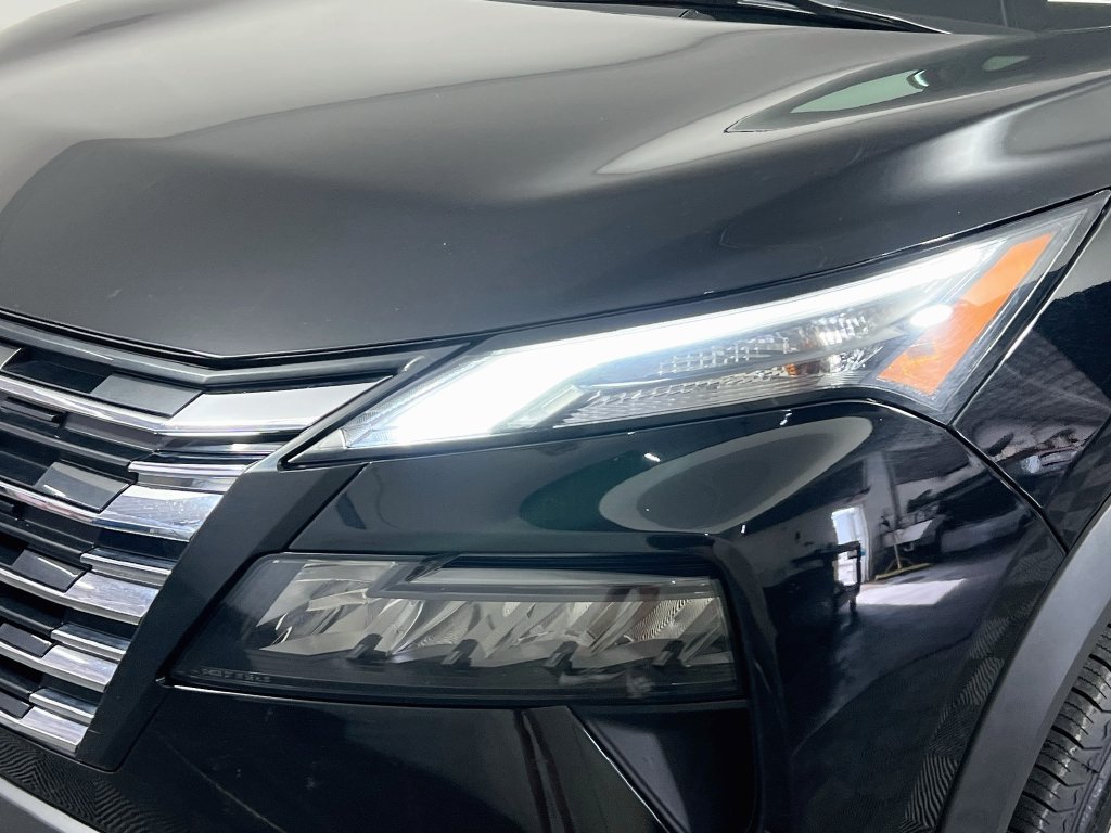 Used 2024 Nissan Rogue SV AWD/4WD image 9