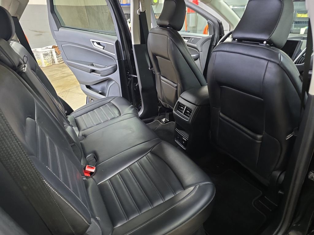 Used 2023 Ford Edge SEL w/ Convenience Package AWD/4WD image 13