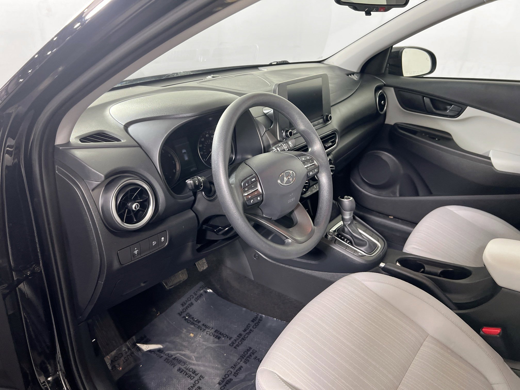 Used 2023 Hyundai Kona SEL w/ Cargo Package image 9