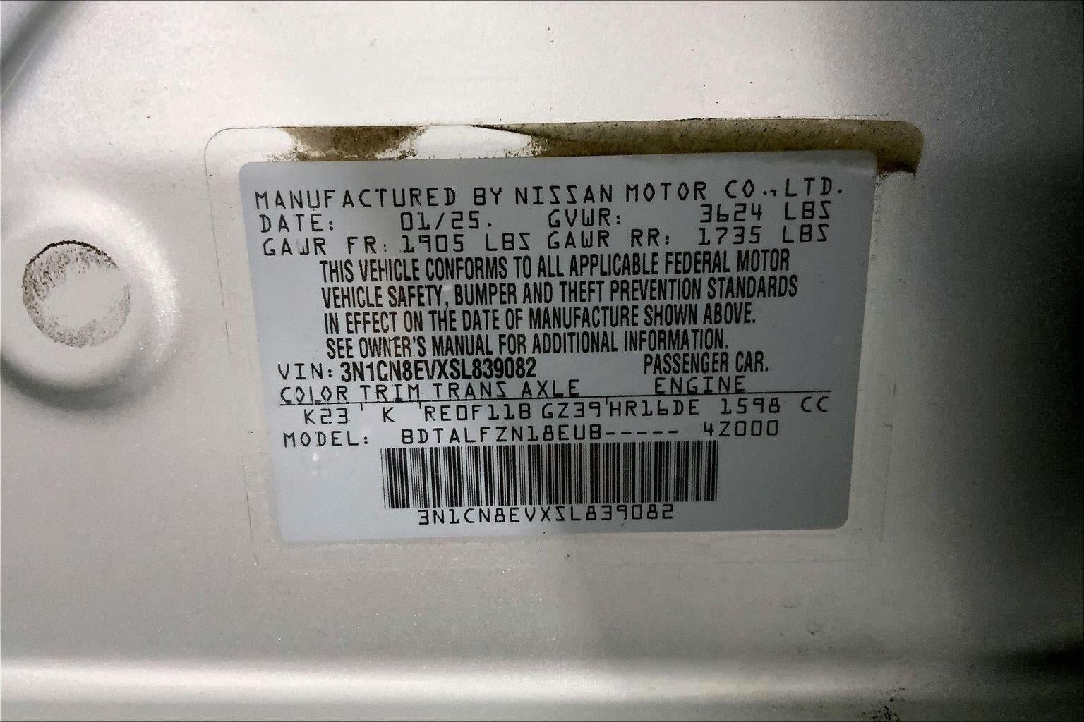 Used 2025 Nissan Versa SV FWD image 16