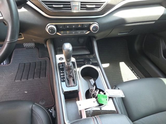 Used 2024 Nissan Altima 2.5 SR w/ SR Premium Package FWD image 19