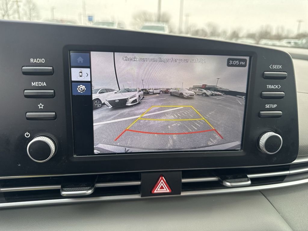 Used 2024 Hyundai Elantra SE image 17