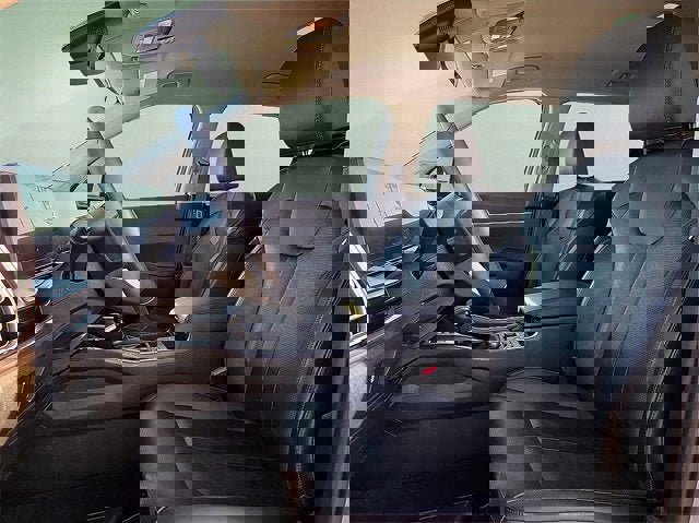 Used 2025 Kia Sorento S image 17