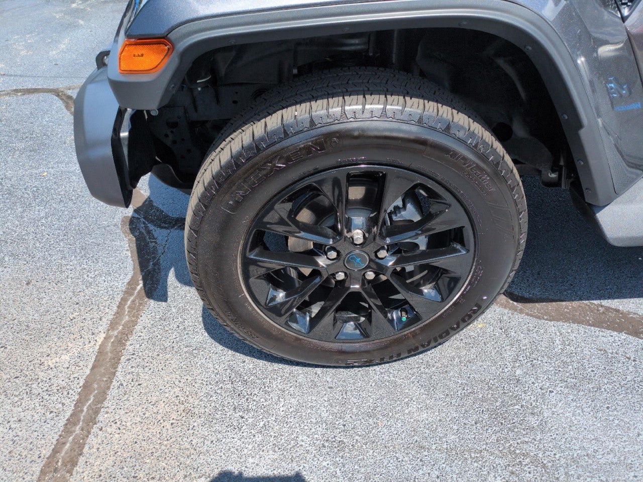 Used 2025 Jeep Wrangler Unlimited Sahara AWD/4WD image 9
