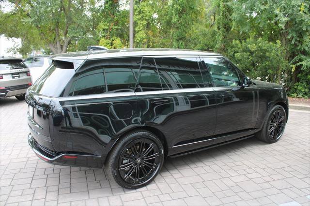 New 2025 Land Rover Range Rover Long Wheelbase SE image 5