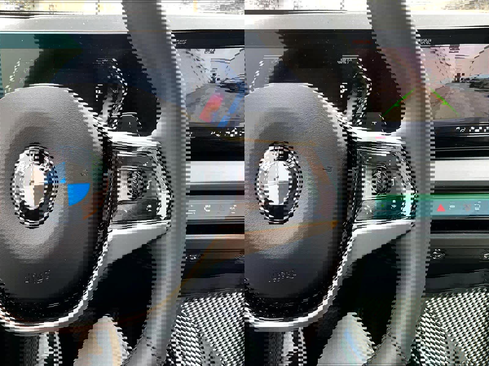 Used 2025 BMW X3 xDrive30i w/ Convenience Package image 21