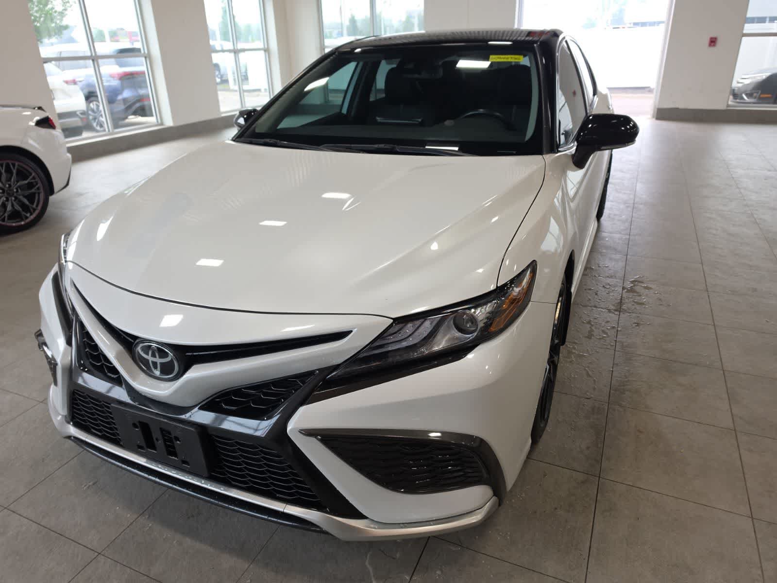 Used 2021 Toyota Camry XSE FWD video 2