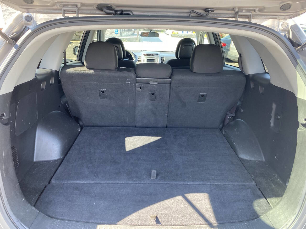 Used 2015 Kia Sorento LX image 25