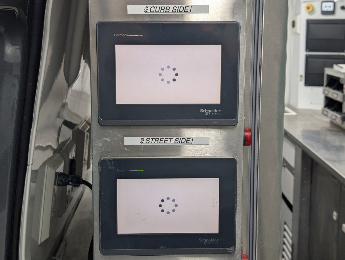 Used 2021 Mercedes-Benz Sprinter 4500 w/ Parking Package image 21