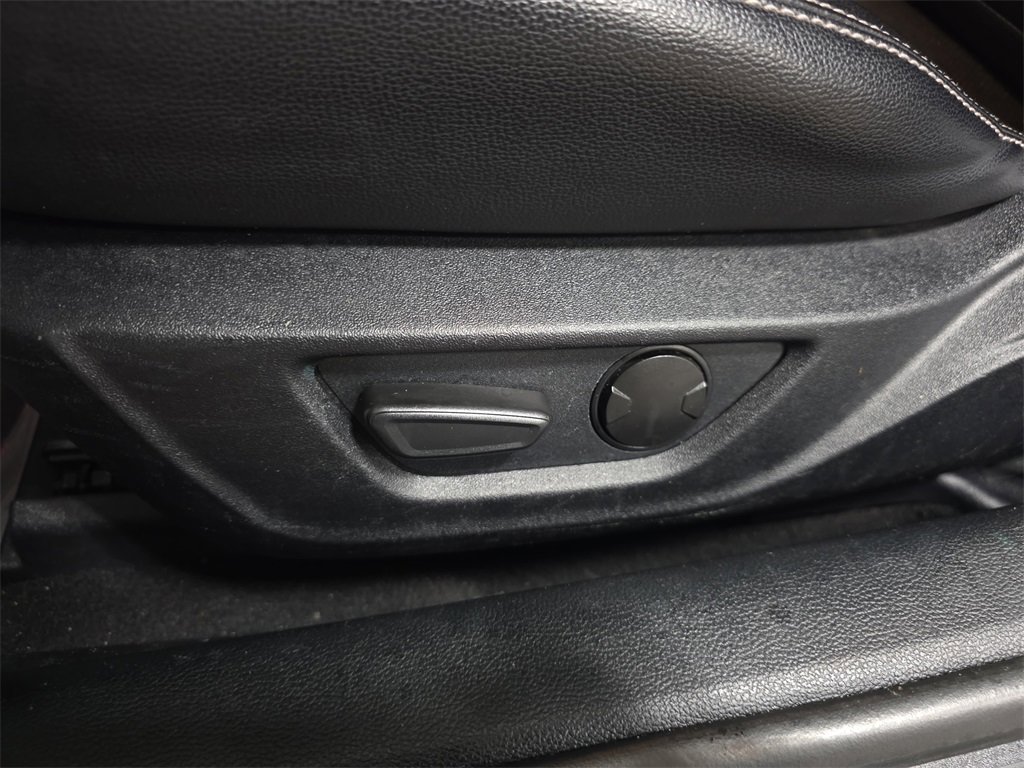 Used 2021 Ford Mustang Premium image 28