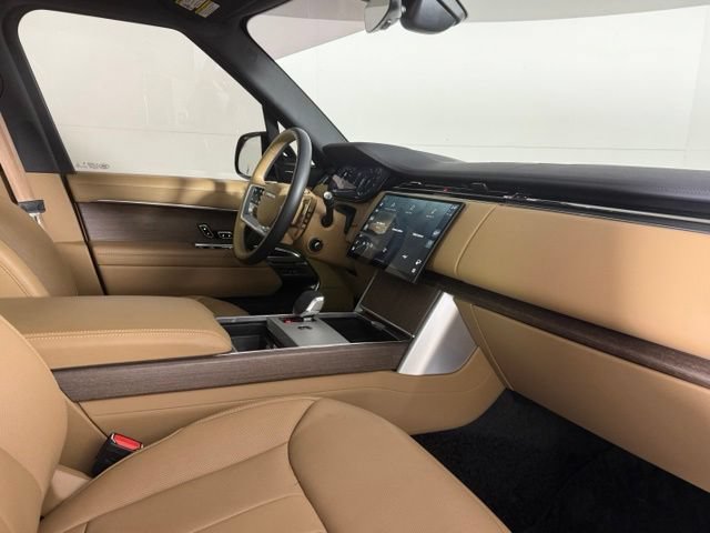 Used 2025 Land Rover Range Rover SE AWD/4WD image 32