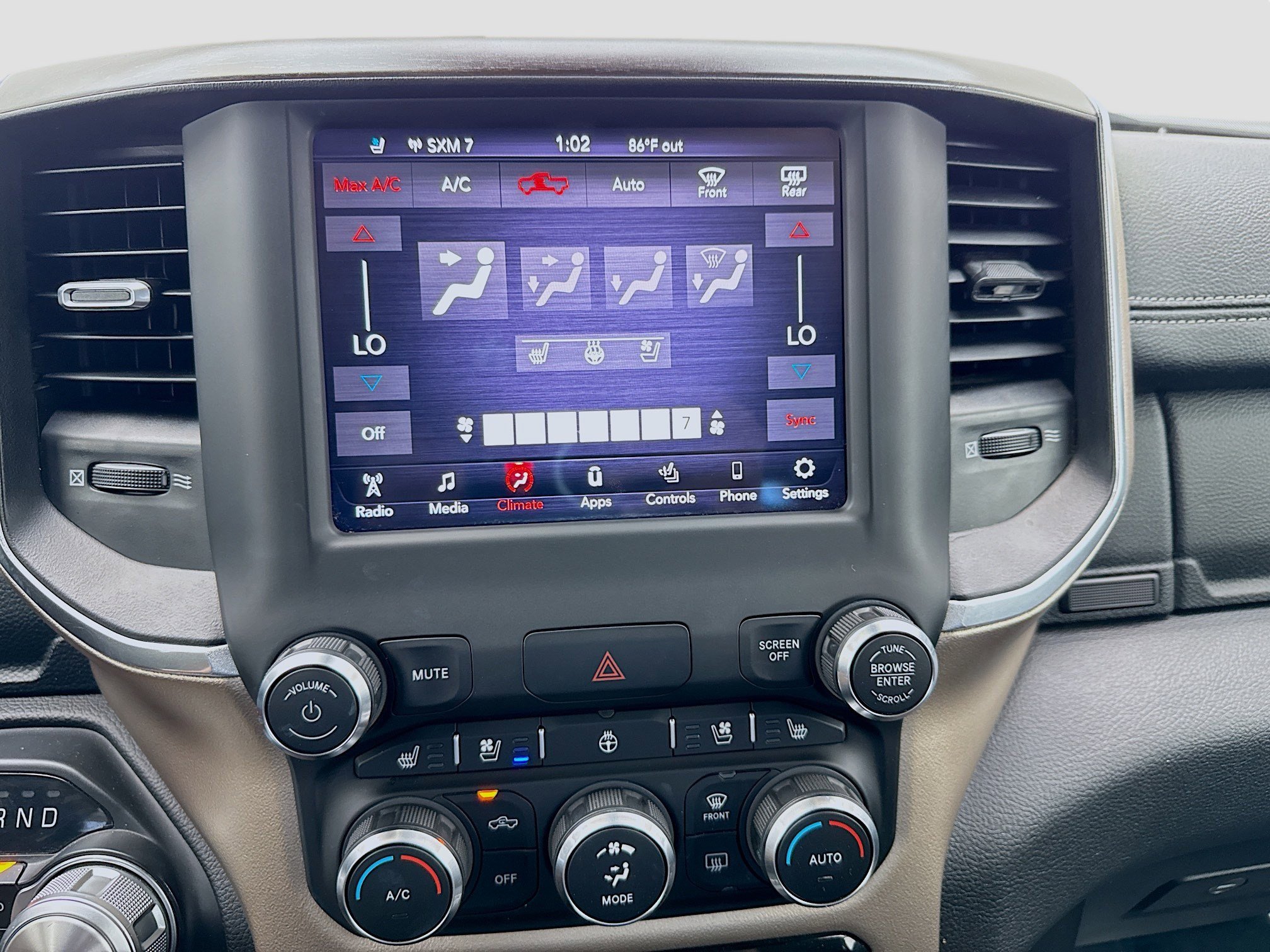 Used 2021 RAM 1500 Laramie w/ Off Road Group image 12