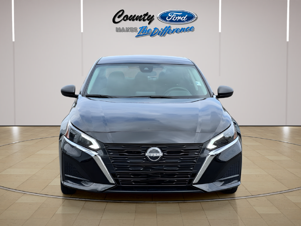 Used 2024 Nissan Altima 2.5 SV AWD/4WD image 12