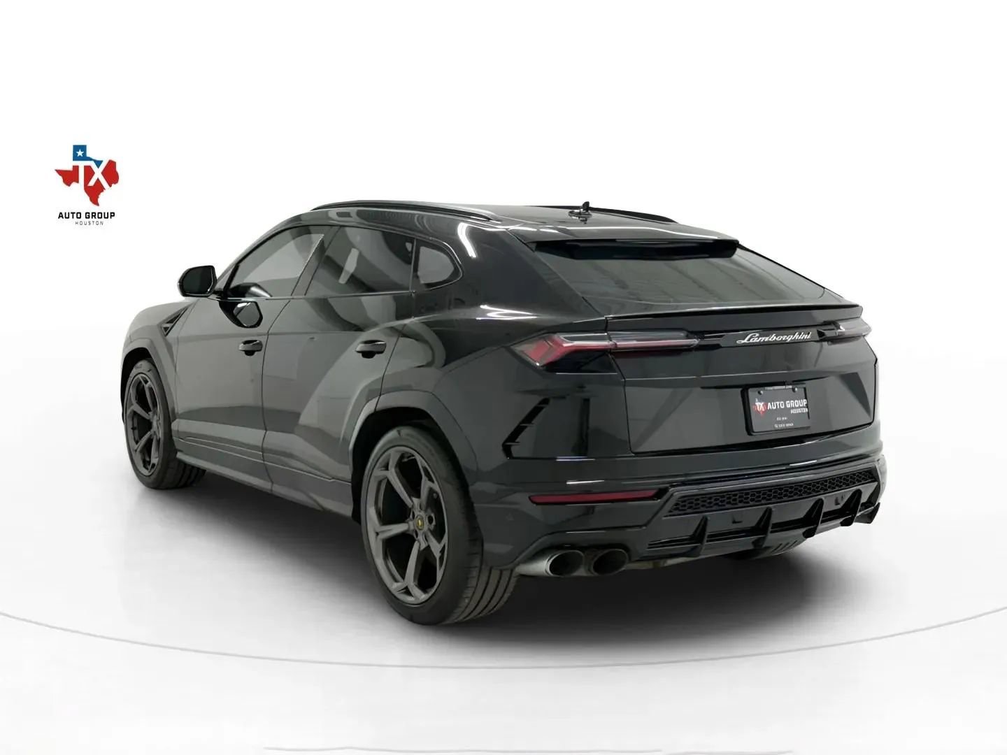 Used 2021 Lamborghini Urus image 3