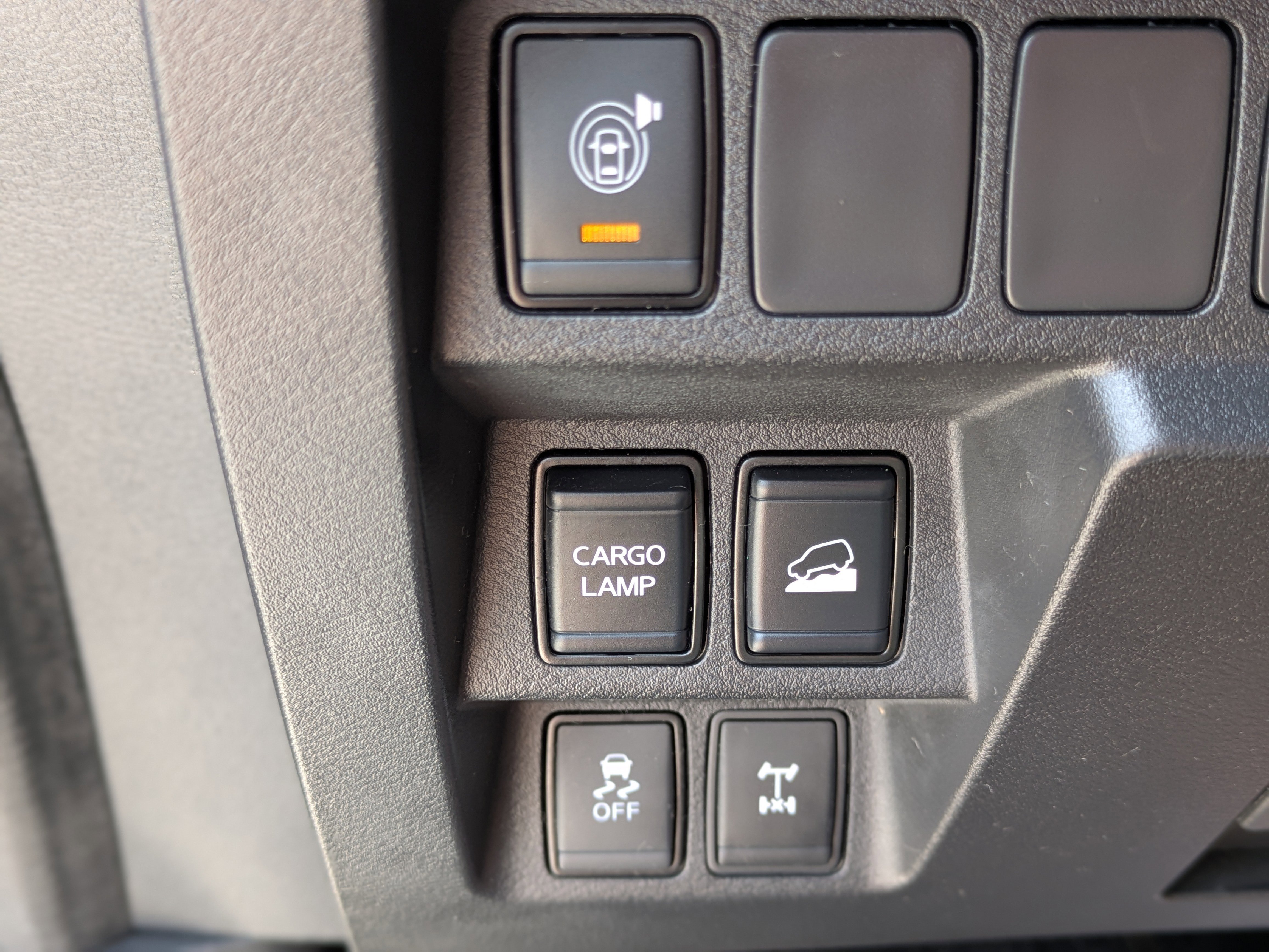 Used 2022 Nissan Frontier PRO-4X w/ Technology Package image 29