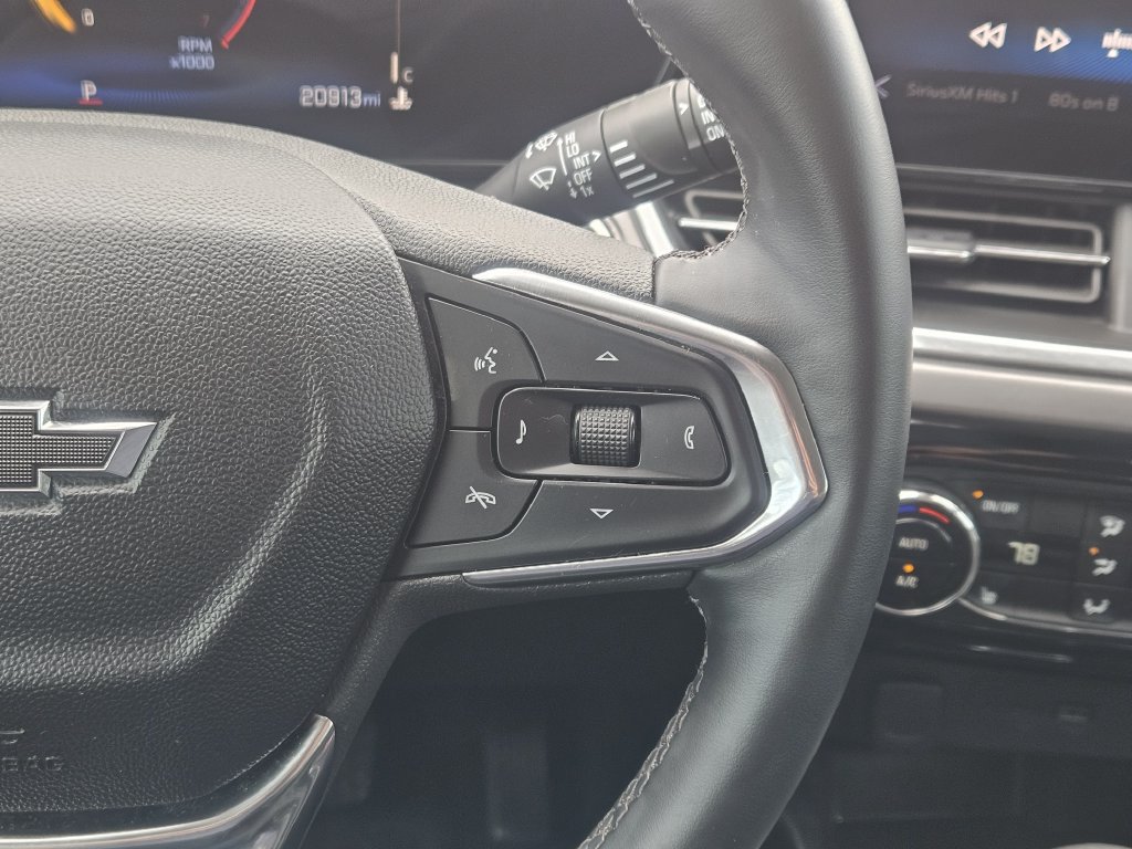 Used 2025 Chevrolet Trax ACTIV FWD image 28
