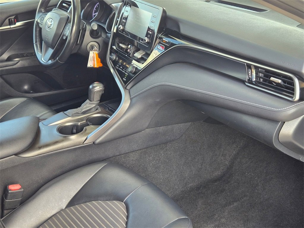 Used 2021 Toyota Camry SE image 24