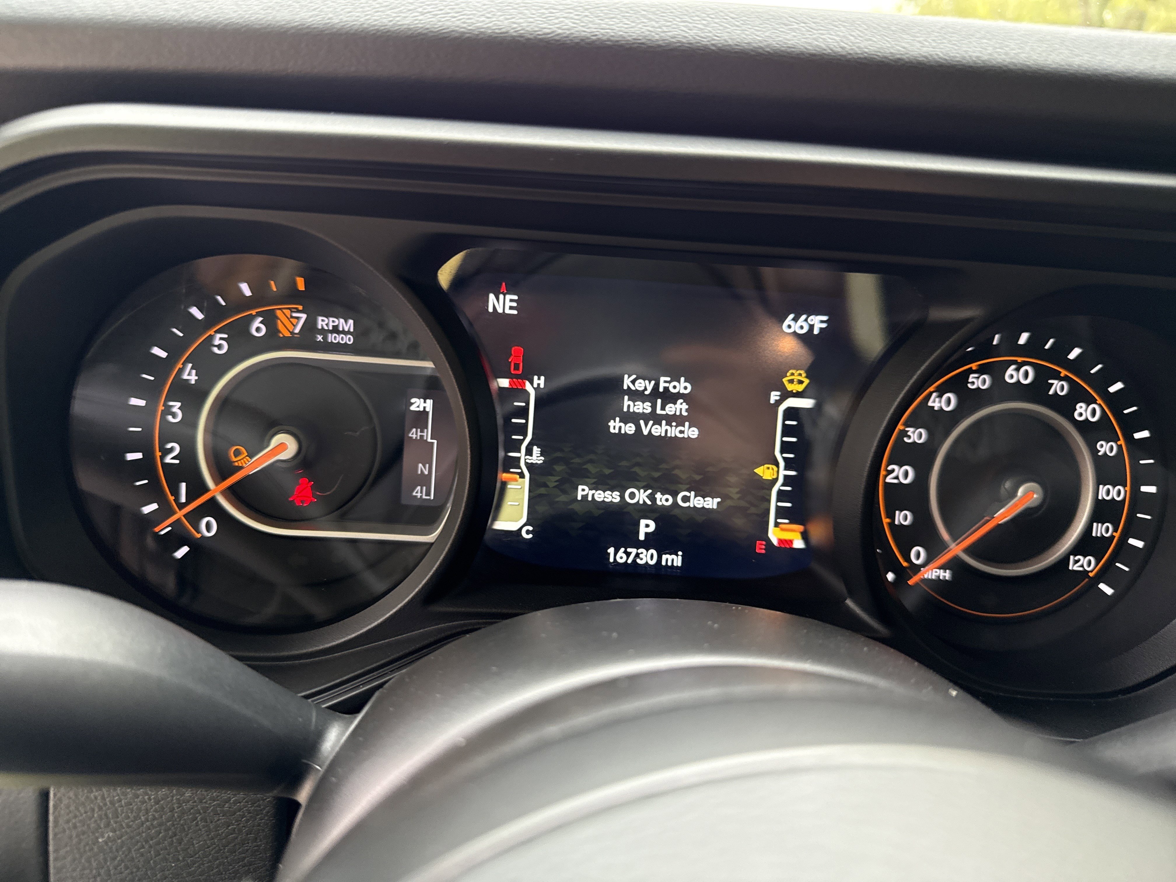 Used 2025 Jeep Gladiator Sport AWD/4WD image 28