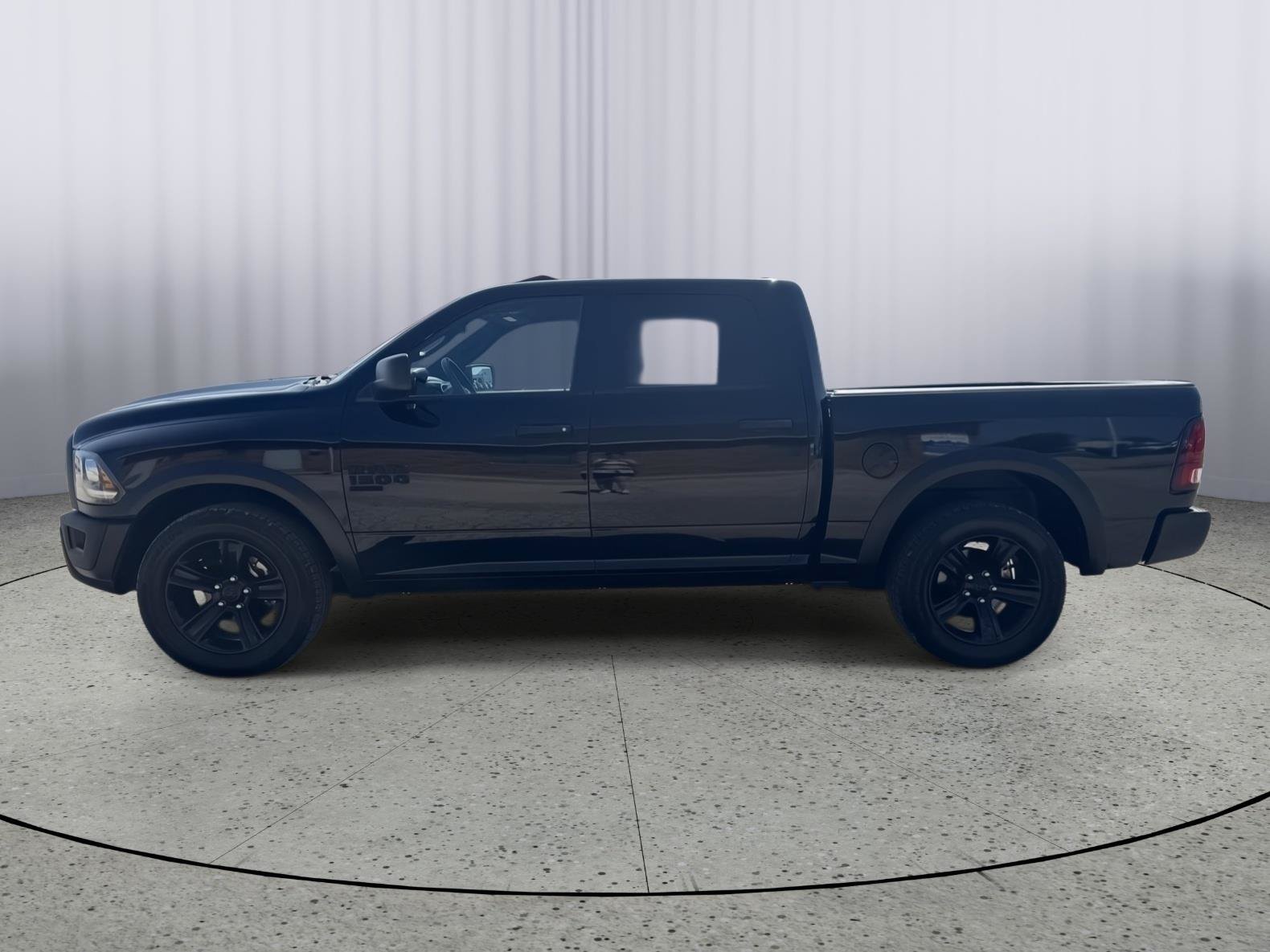 Used 2024 RAM 1500 Warlock RWD image 2