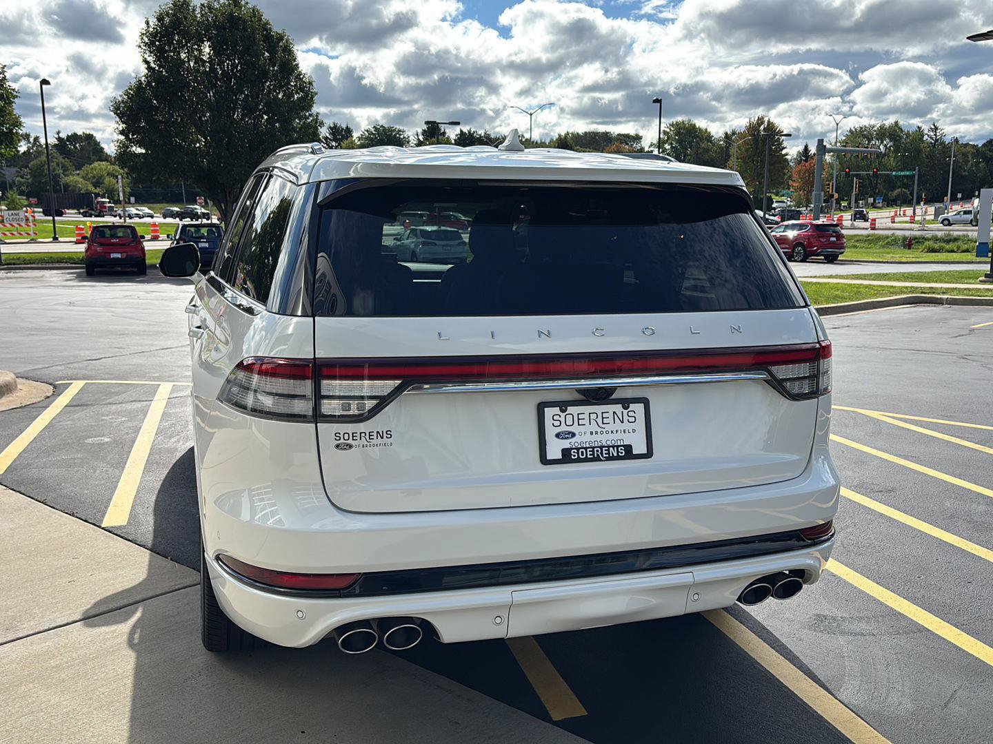 Used 2022 Lincoln Aviator Reserve w/ Equipment Group 201A AWD/4WD image 7