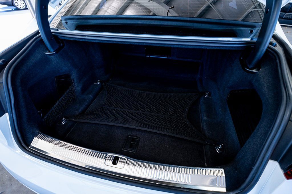 Used 2020 Audi S8 L w/ S8 Executive Package image 64