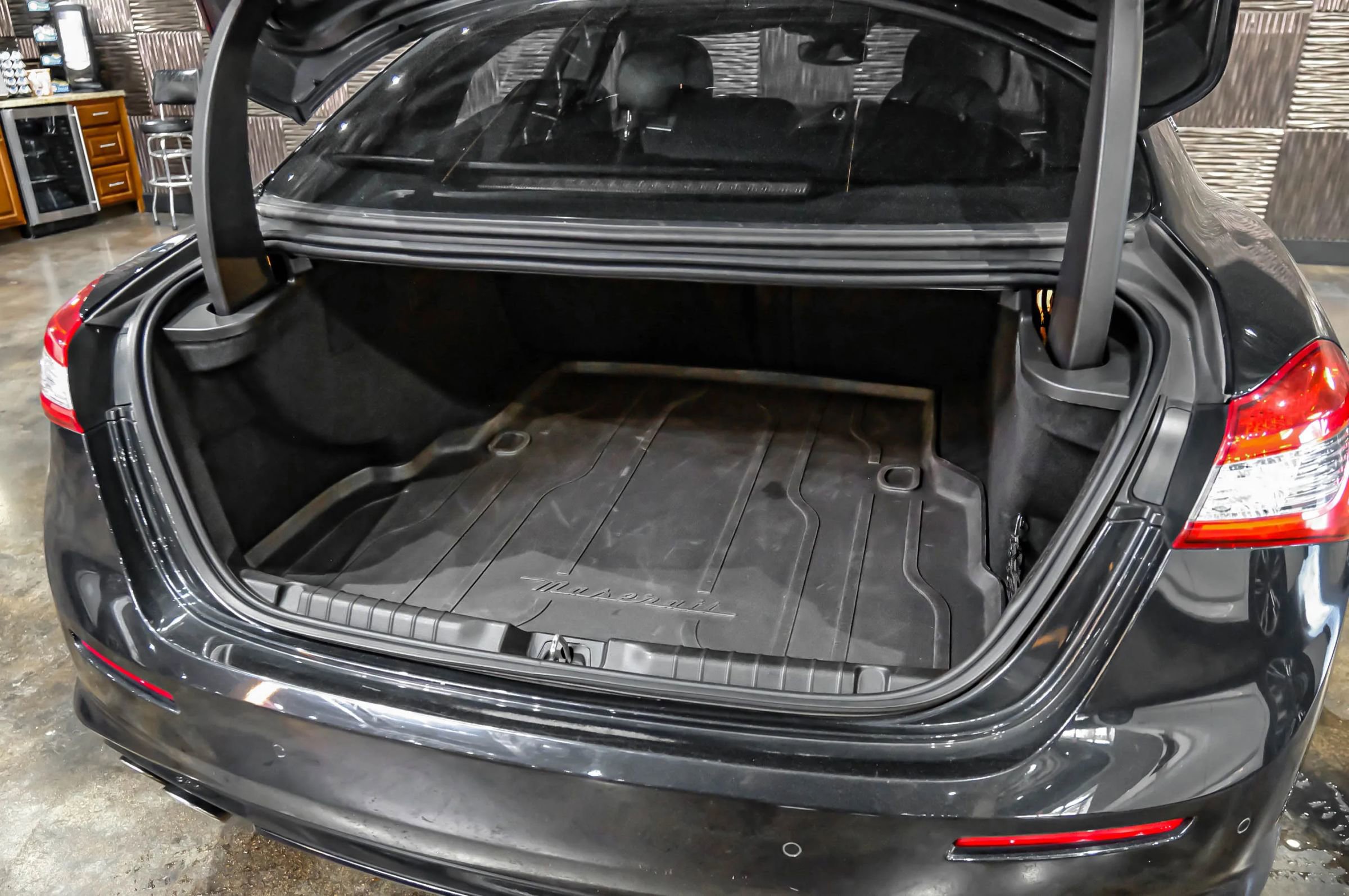 Used 2019 Maserati Ghibli S GranLusso AWD/4WD image 61