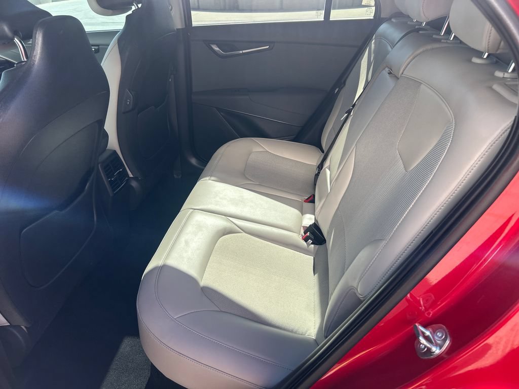 Used 2023 Kia Niro EX Touring FWD image 27