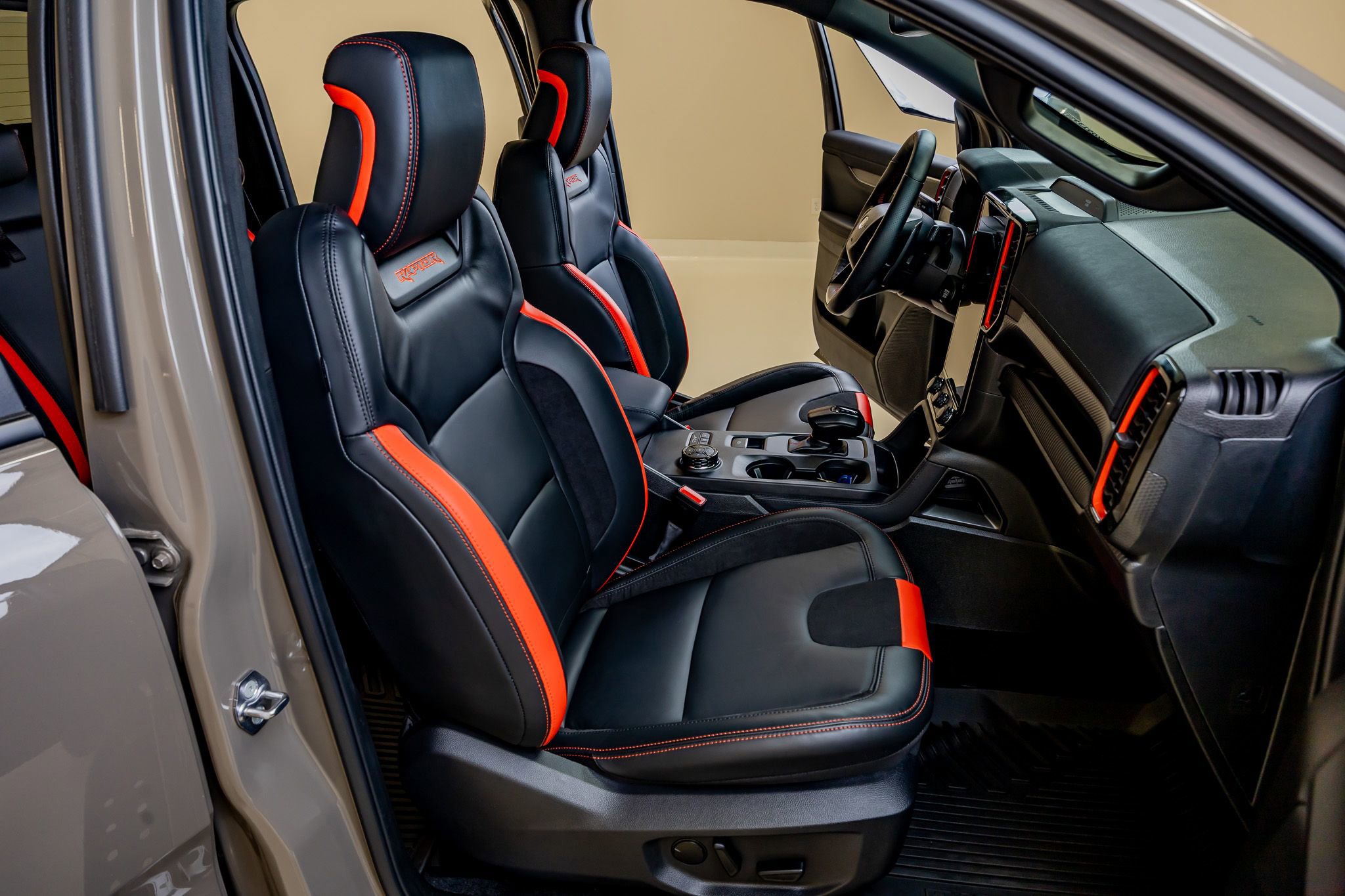 Used 2025 Ford Ranger Raptor image 31