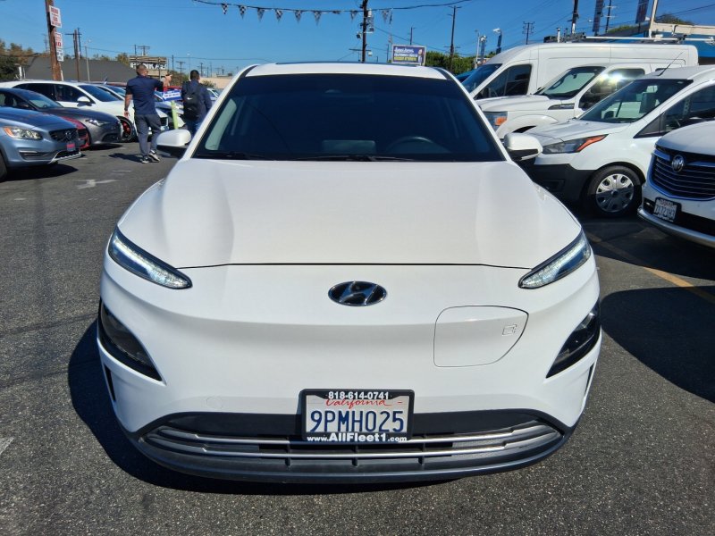 Used 2022 Hyundai Kona SEL w/ Convenience Package FWD image 2