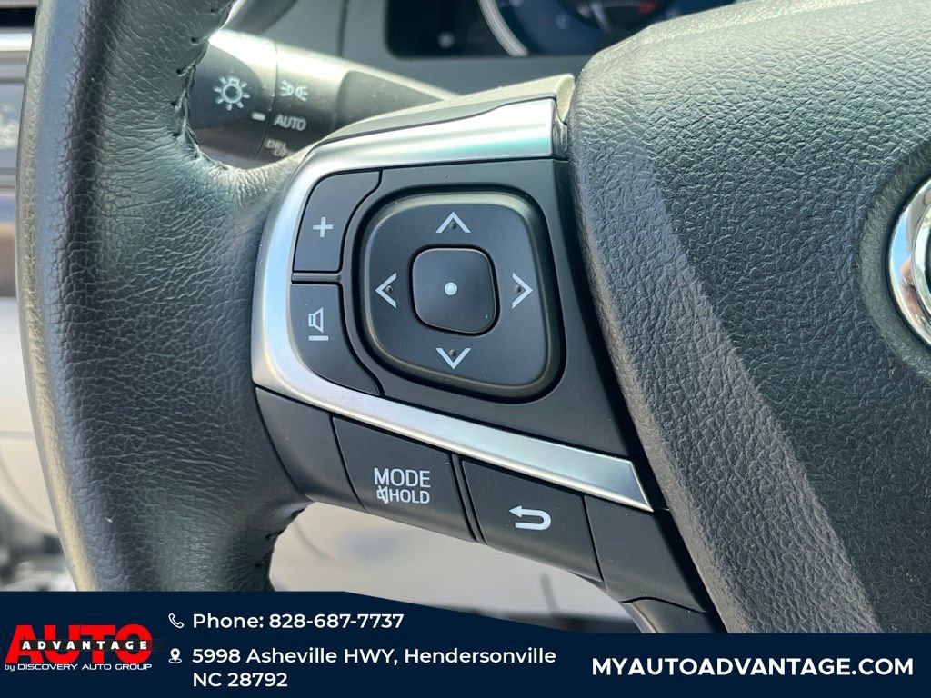 Used 2015 Toyota Camry XLE w/ Moonroof Package FWD image 19
