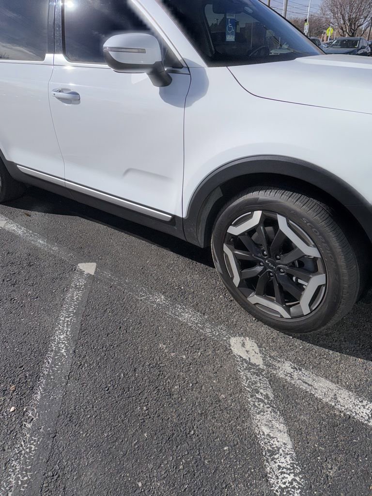 Used 2024 Kia Telluride S w/ S Sunroof Package image 7