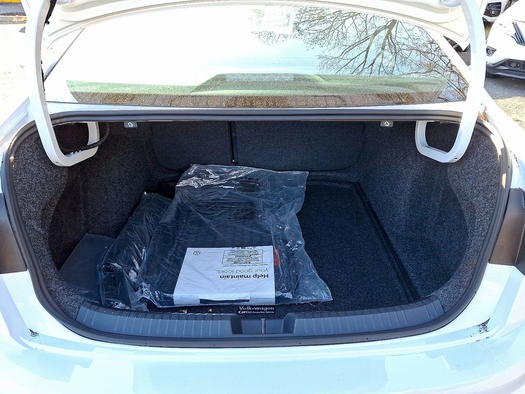 Certified 2025 Volkswagen Jetta GLI Autobahn image 29