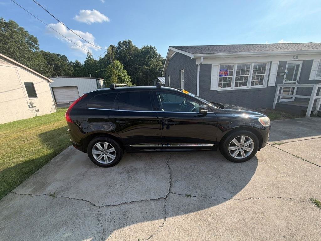 Used 2017 Volvo XC60 T5 Inscription w/ Preferred Option Package FWD image 13