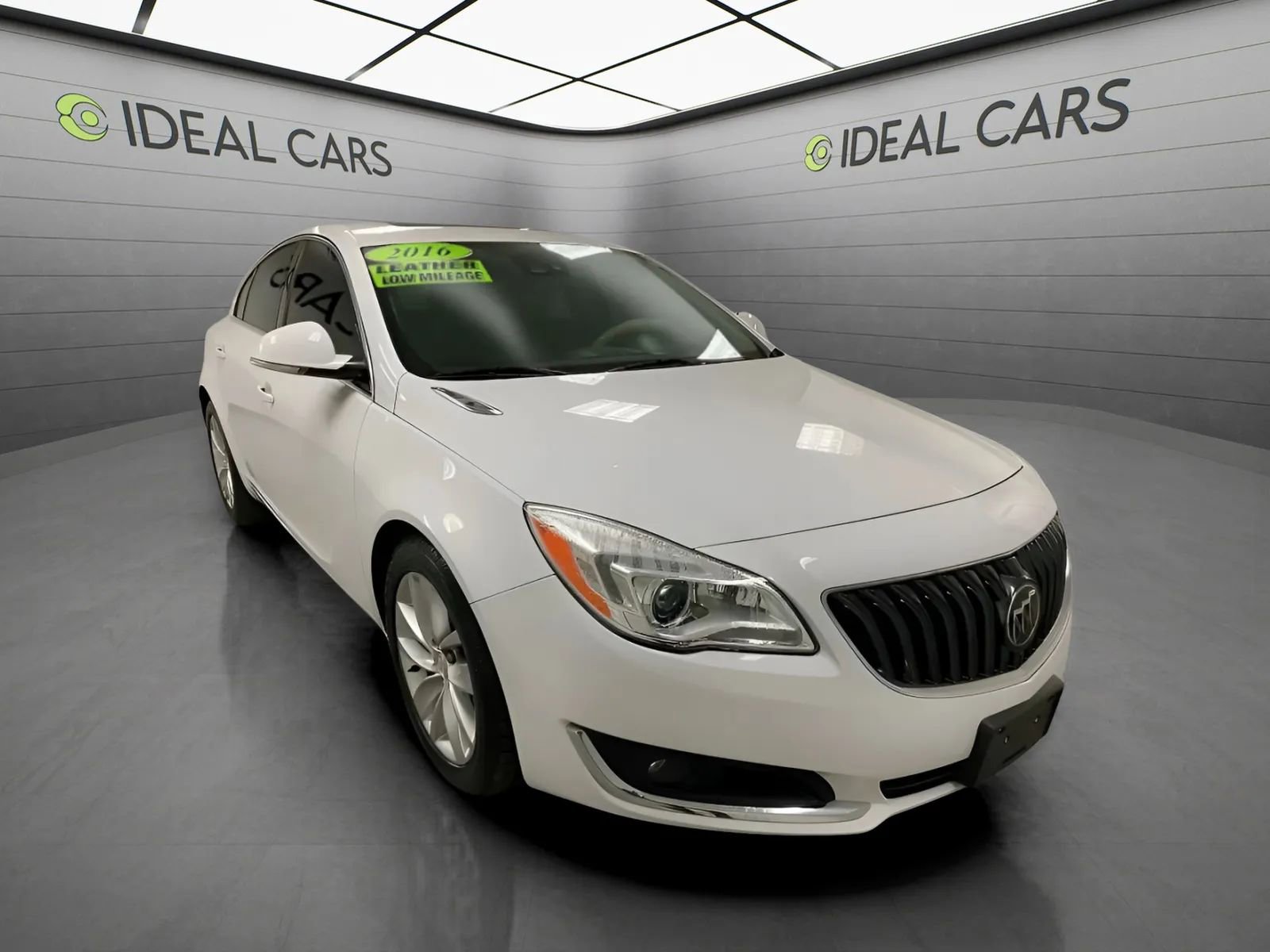 Used 2016 Buick Regal Premium w/ Driver Confidence Package #2 FWD image 3