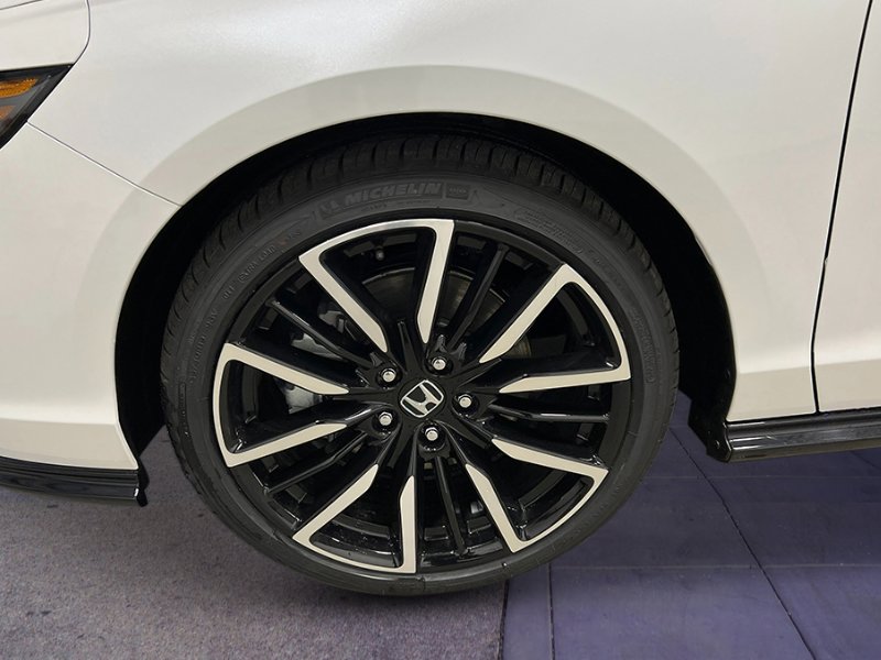 New 2025 Honda Accord Touring image 11