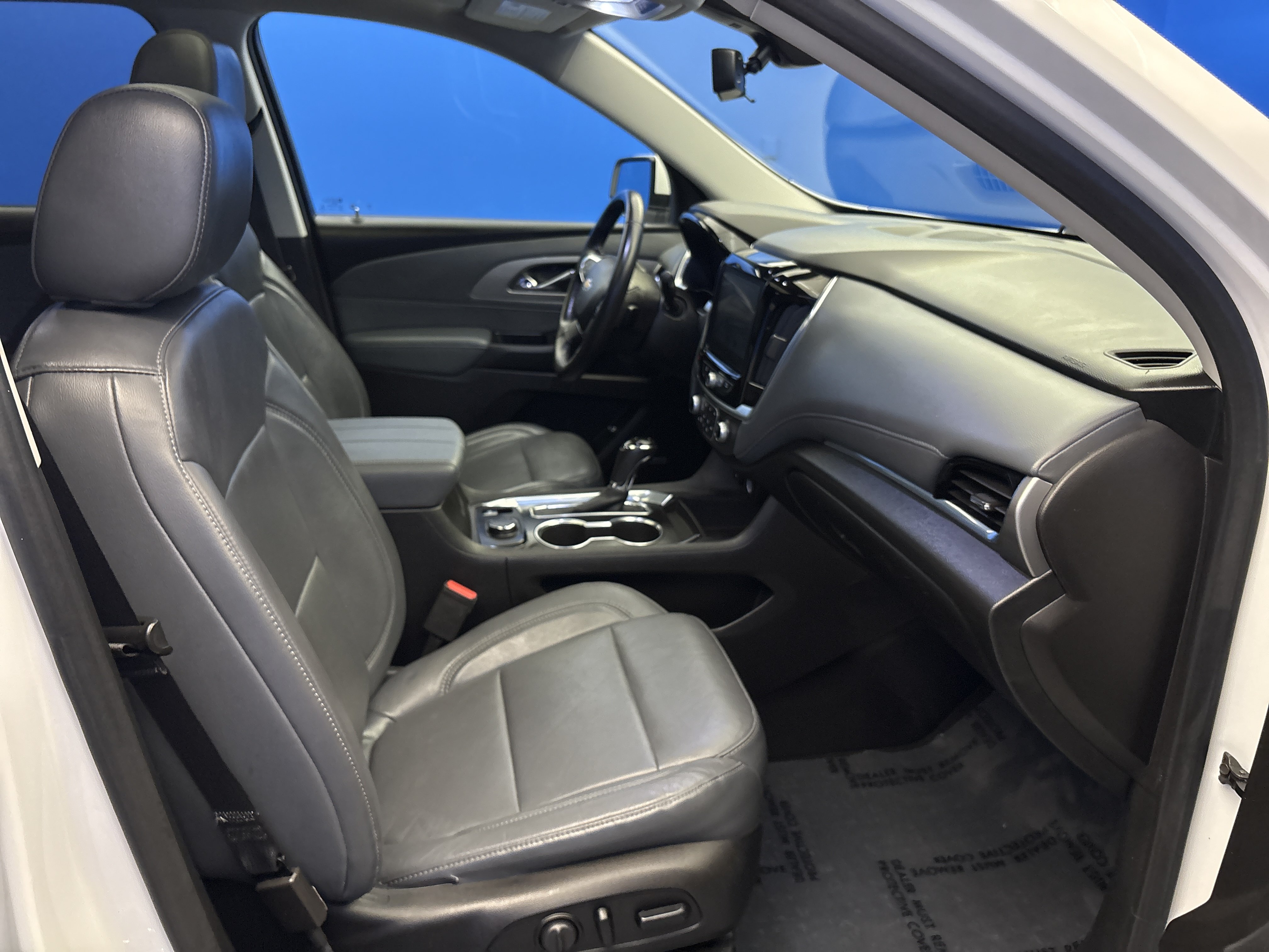 Used 2019 Chevrolet Traverse LT w/ LT Premium Package FWD image 24