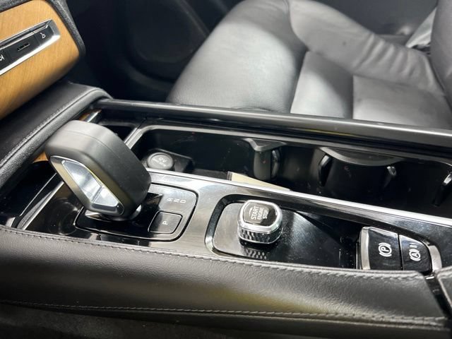 Used 2023 Volvo XC90 B6 Plus AWD/4WD image 20