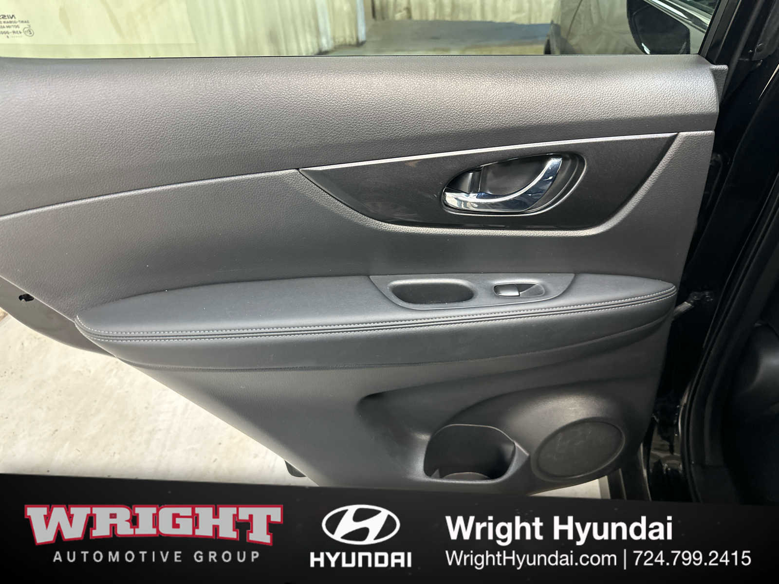 Used 2019 Nissan Rogue SV AWD/4WD image 12