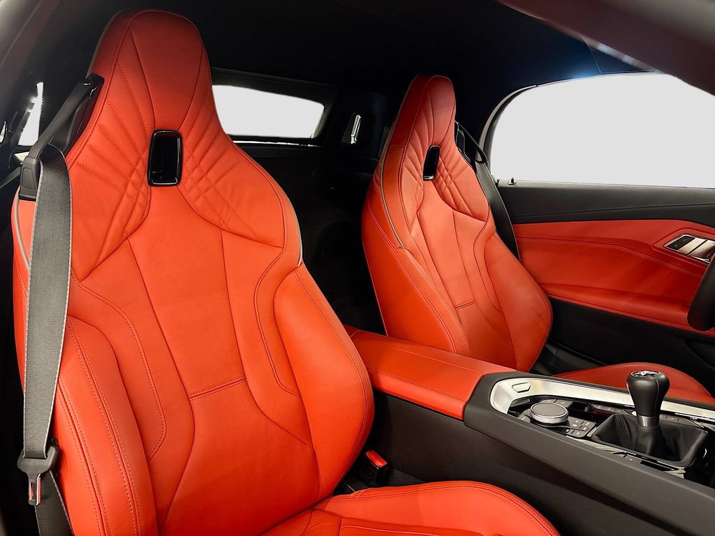 Used 2025 BMW Z4 M40i w/ Edition RWD image 16