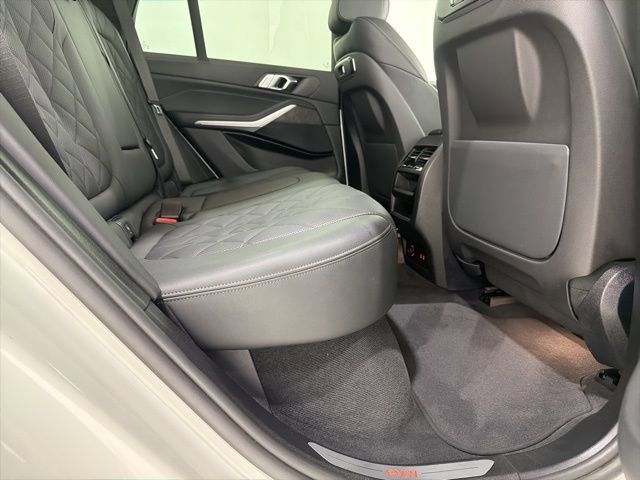 Certified 2024 BMW X5 xDrive40i AWD/4WD image 23
