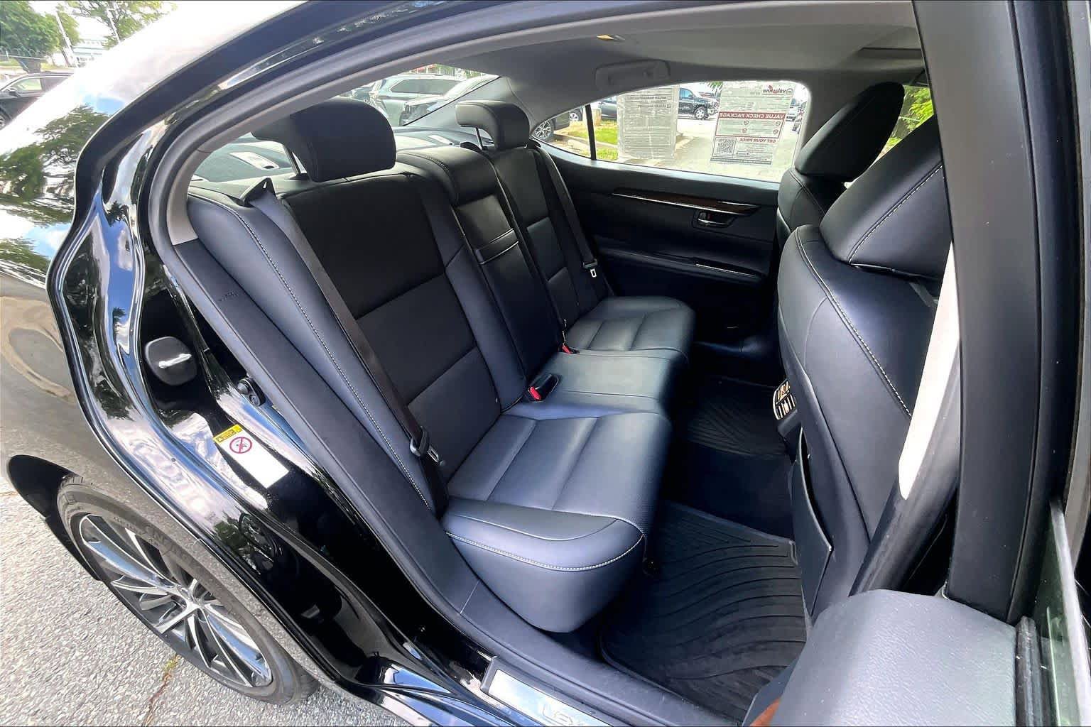 Used 2016 Lexus ES 350 w/ Navigation System Package FWD image 21