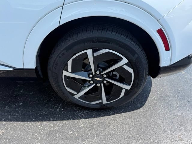 Used 2024 Chevrolet Equinox EV LT FWD image 5
